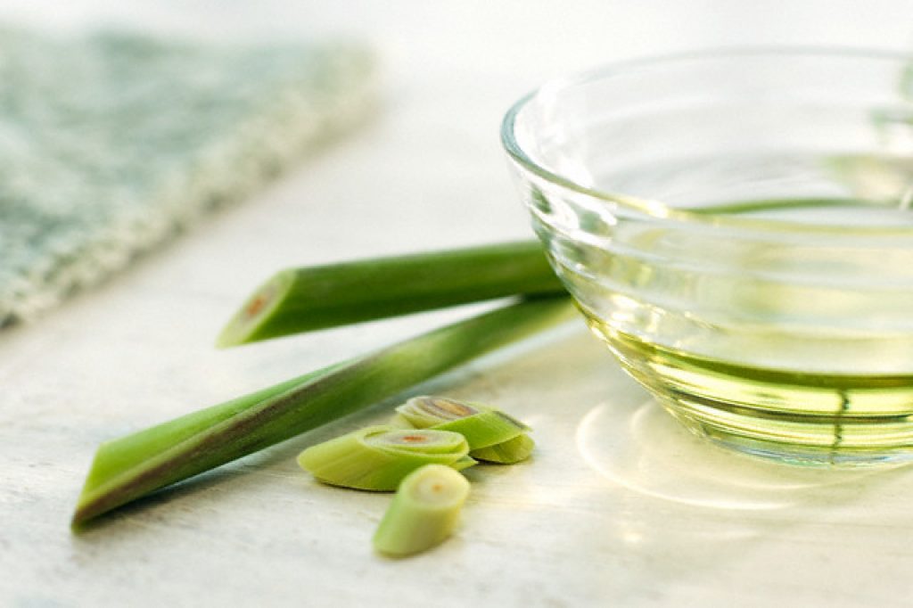 Lemongrass essential oil for varicose veins